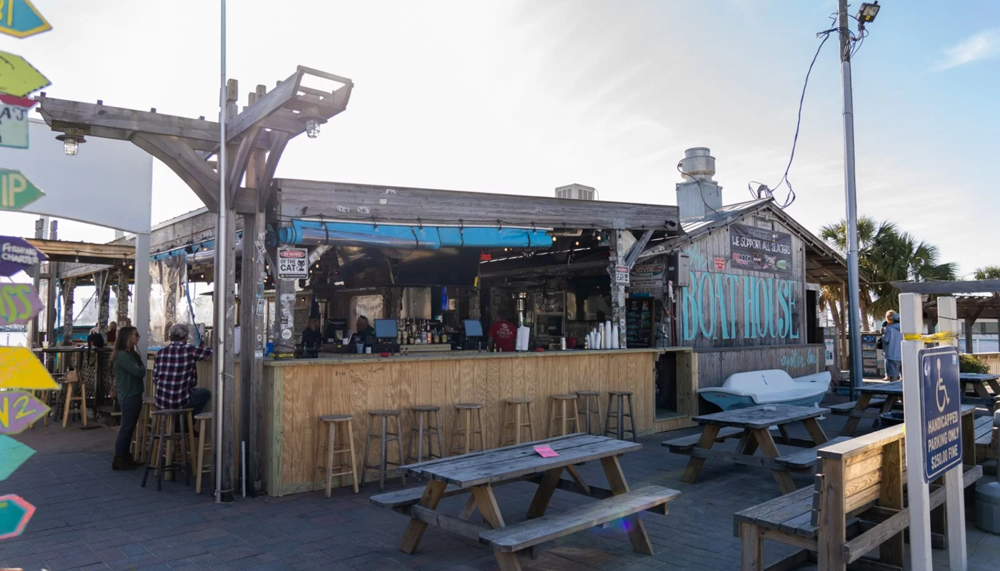 the boathouse oyster bar exterior
